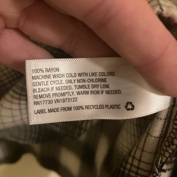 Universal Thread Black & White Plaid Flowy Flannel Shirt - Picture 4 of 4